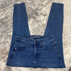 Universal thread 4/27s size 4 skinny blue jeans womens 90% cotton